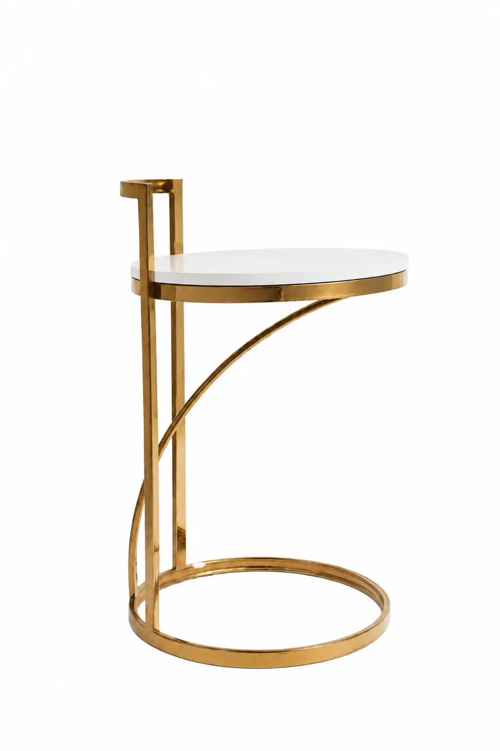 Aura Luxury C-Shaped Gold Side Table with Round White Top – Modern Sofa Accent Table A modern luxury C-shaped side table featuring an asymmetrical polished gold metal frame with an arch support, a round white tabletop, and a circular base ring, isolated against a white background