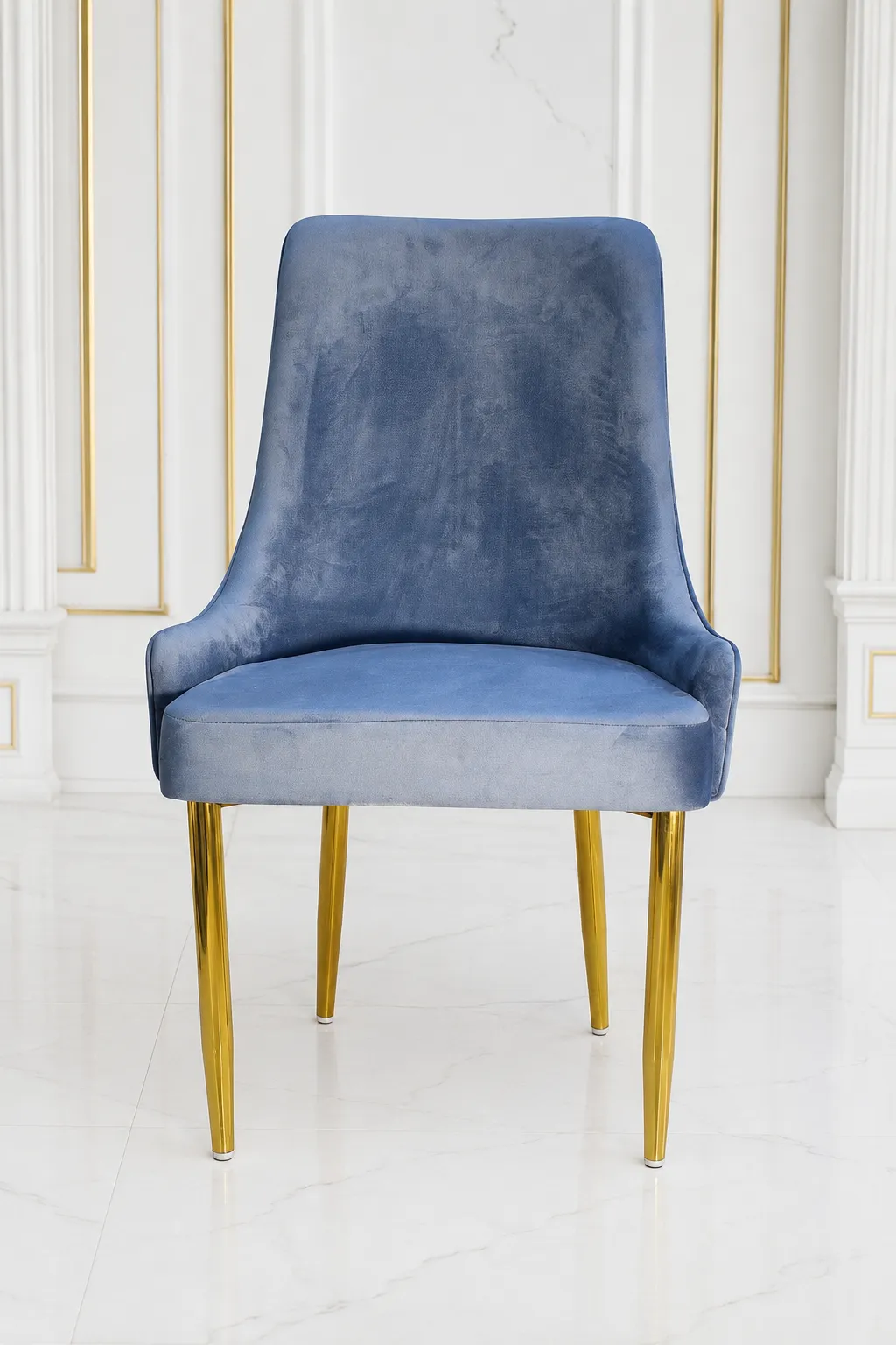 Luxury Velvet Dining Chair with Gold Legs & Lion Knocker Back – Modern Quilted Accent Chair Modern quilted velvet dining chair featuring gold legs for elegant home interiors.